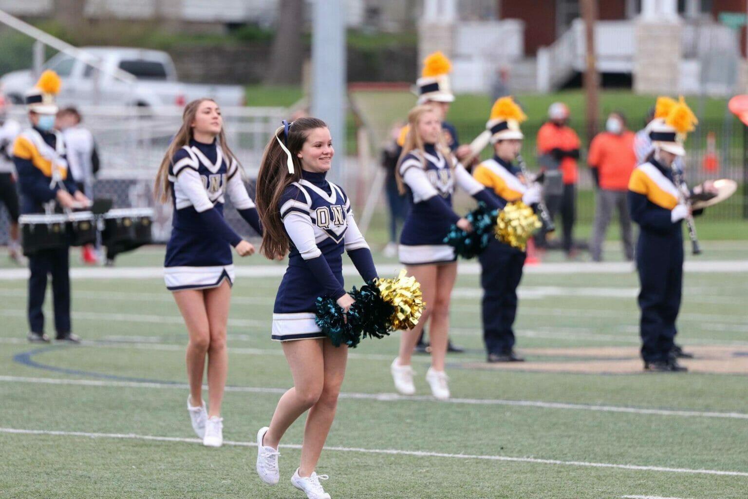 Cheerleader Raider Pride Support